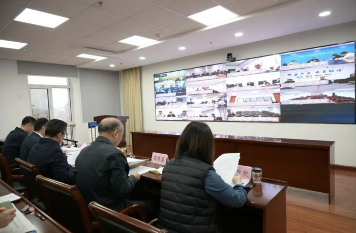 遼寧省數(shù)據(jù)局（省營(yíng)商局）召開(kāi)全省營(yíng)商環(huán)境疑難訴求清理攻堅(jiān)工作視頻會(huì)議，聽(tīng)取各地區(qū)2025年涉企營(yíng)商環(huán)境訴求辦理工作情況。遼寧省營(yíng)商局供圖