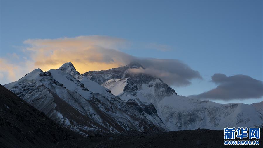 (美麗中國(guó))(2)美麗的珠峰朝霞
