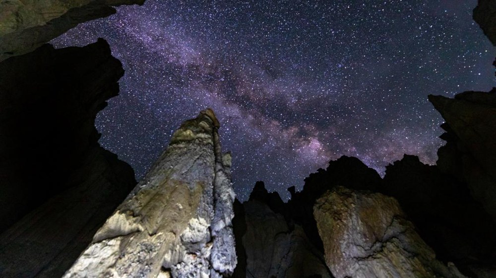 手可摘星辰。貢覺群培攝