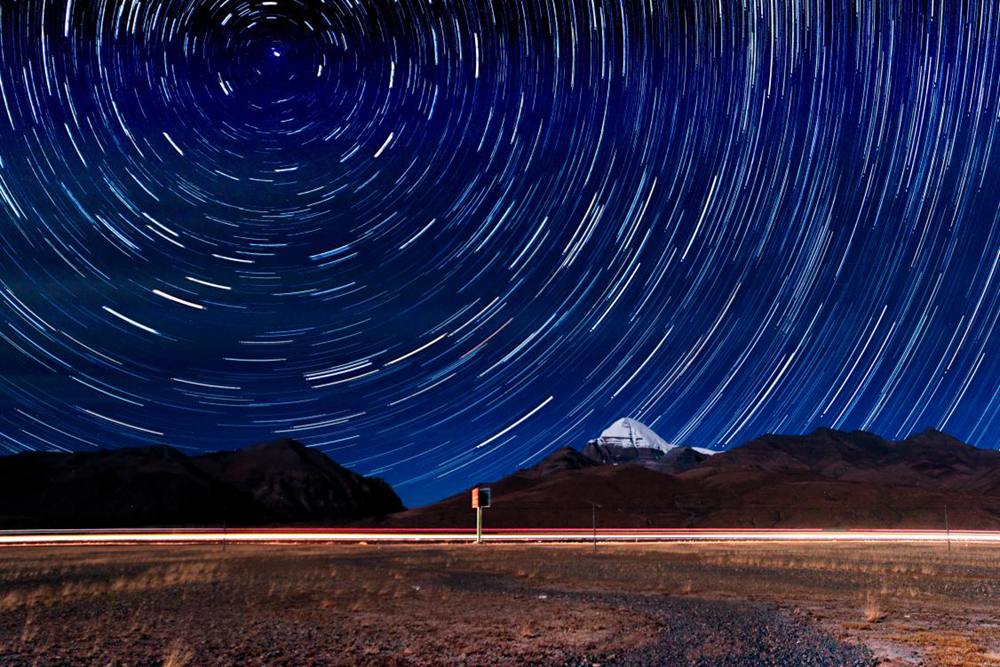 星垂平野闊。貢覺群培攝