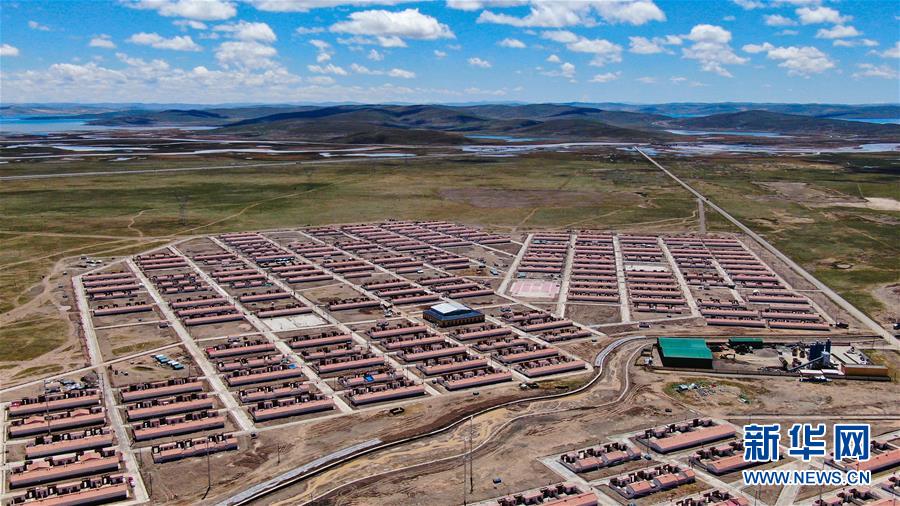 （走向我們的小康生活）（1）青?，敹啵狐S河源的幸福村