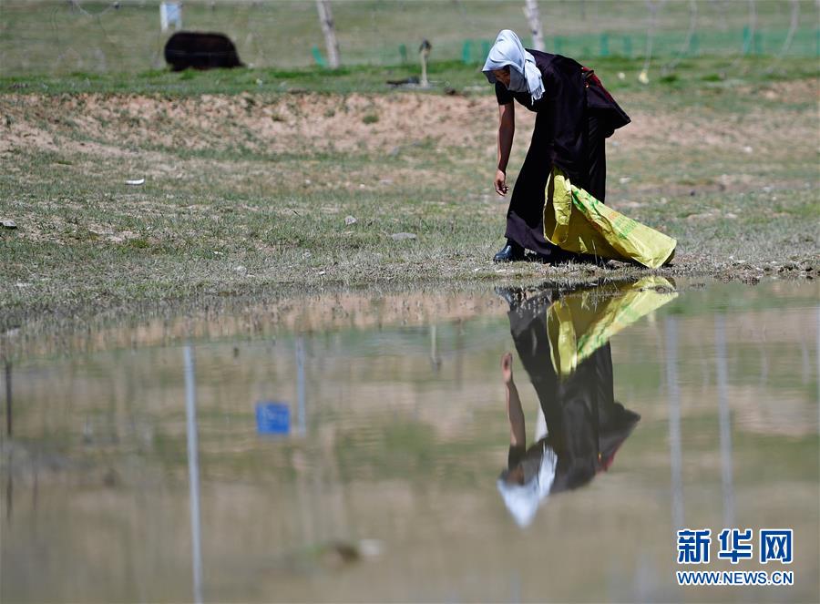 （走向我們的小康生活）（4）青?，敹啵狐S河源的幸福村