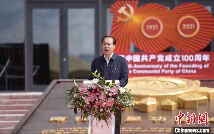 圖為中共青海省委常委、秘書長于叢樂致辭?！￡愇哪?攝