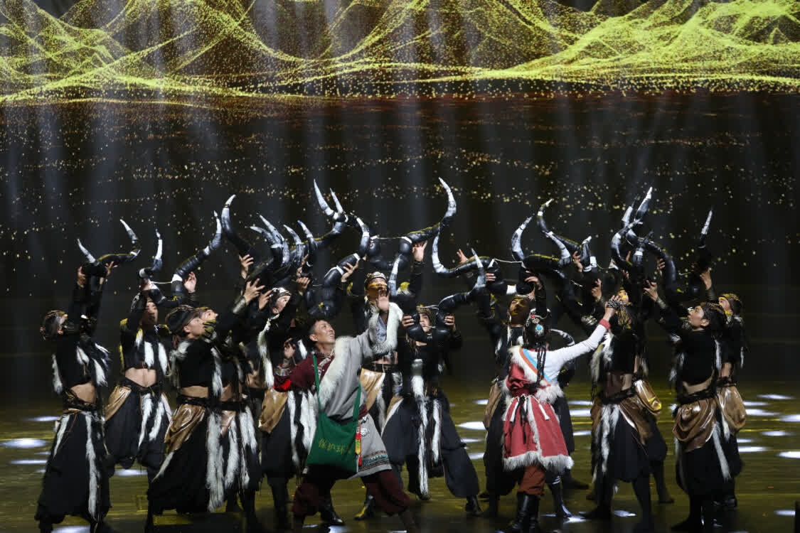 “從黃河到長(zhǎng)江”，上海音樂(lè)學(xué)院聯(lián)合青海果洛州打造主題音樂(lè)會(huì)