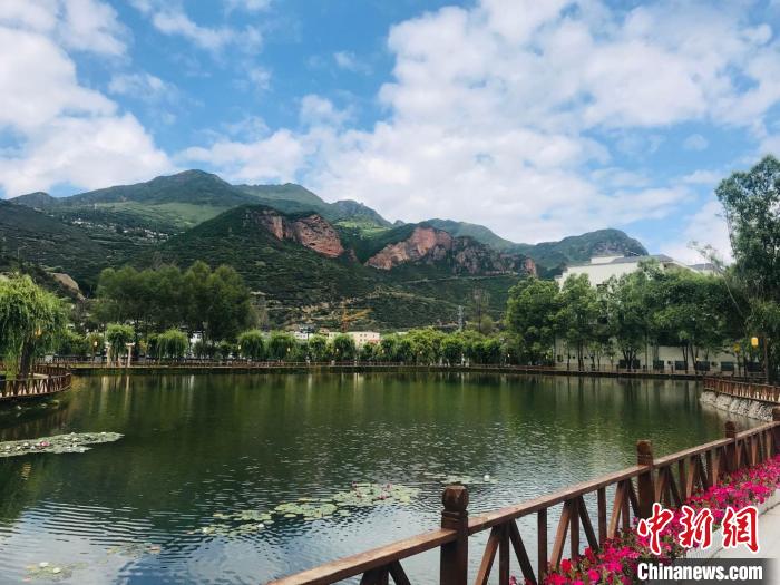 甘肅甘南凈化“高原秘境”樹文旅招牌優(yōu)質(zhì)生態(tài)育現(xiàn)代農(nóng)牧業(yè)