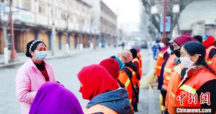 青海同仁“石榴籽家園”:四區(qū)隊(duì)長(zhǎng)“雷鋒”的小情大愛(ài)