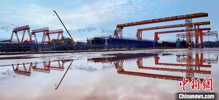 成蘭鐵路高原段T梁發(fā)運(yùn)全部完成。　中鐵八局 供圖