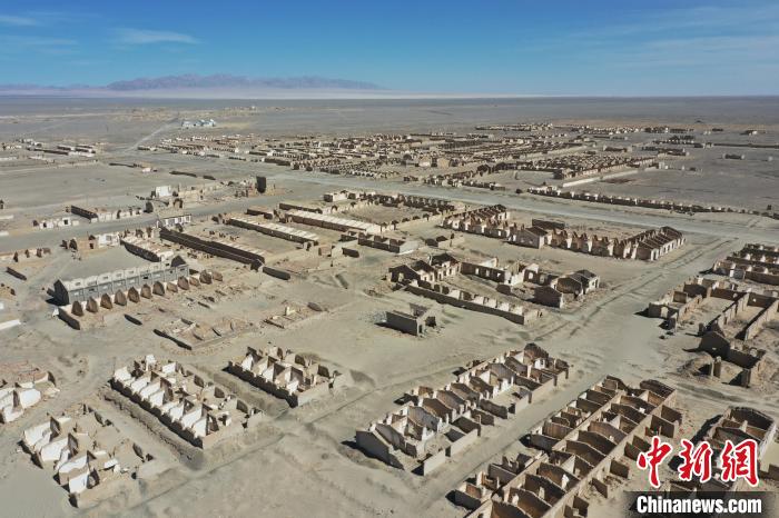 航拍青海省海西蒙古族藏族自治州茫崖市冷湖石油工業(yè)遺址保護區(qū)?！●R銘言 攝