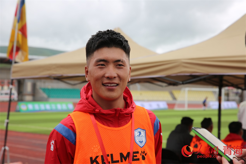 年輕的球員。人民網(wǎng) 馬可欣攝
