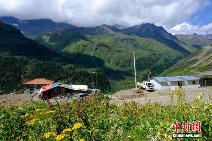 圖為8月6日，玉麥鄉(xiāng)卓嘎、央宗姐妹的牧場風光。 <a target='_blank' ></p><p  align=