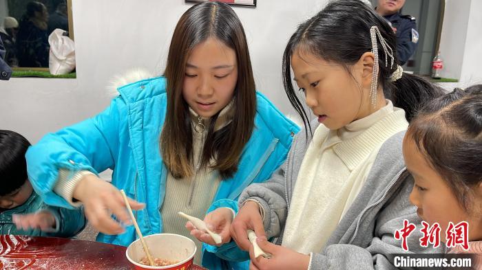 西藏戍邊民警：一想到孩子，心就瞬間柔軟了