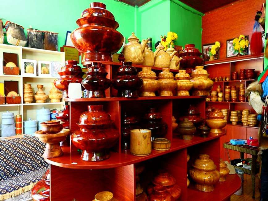 藏地木碗成品。