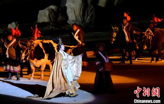 3月17日，西藏拉薩，《文成公主》大型史詩劇演出現(xiàn)場。　李林 攝