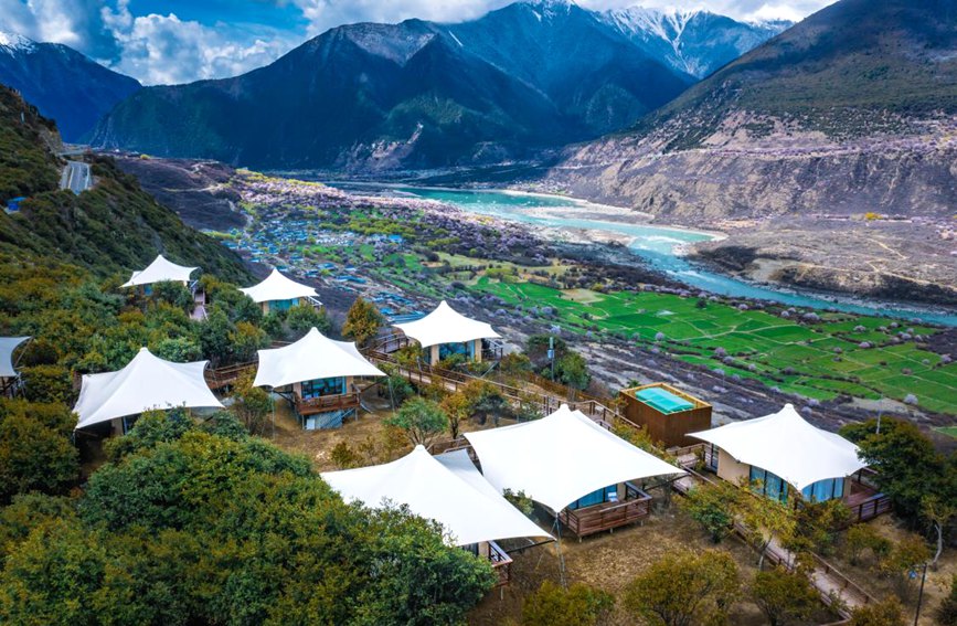 依托桃花資源，打造文旅產(chǎn)業(yè)。 張靜攝