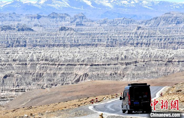 4月5日，西藏阿里札達土林?！±盍?攝