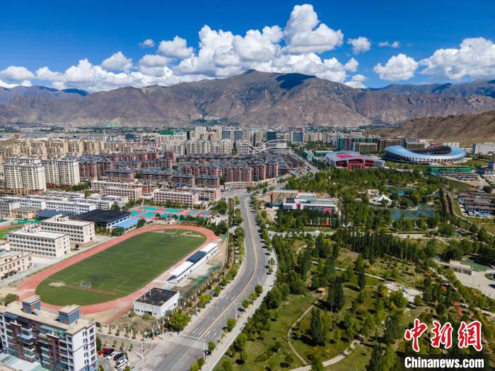 圖為俯瞰拉薩城。資料圖 江飛波 攝