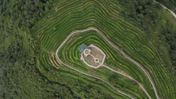 幾代建設(shè)者，歷經(jīng)半個(gè)多世紀(jì)完成！這是一條怎樣的公路？