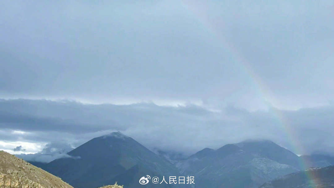 接好運！青藏高原現(xiàn)巨大彩虹橋