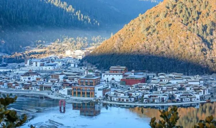 懂西藏的人，一定不會(huì)錯(cuò)過林芝的秋天