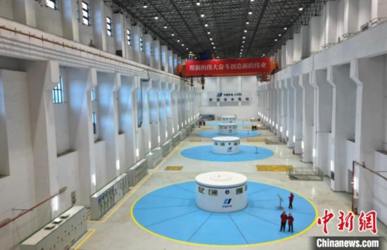 圖為水電站內(nèi)部?！⊥趵凇z