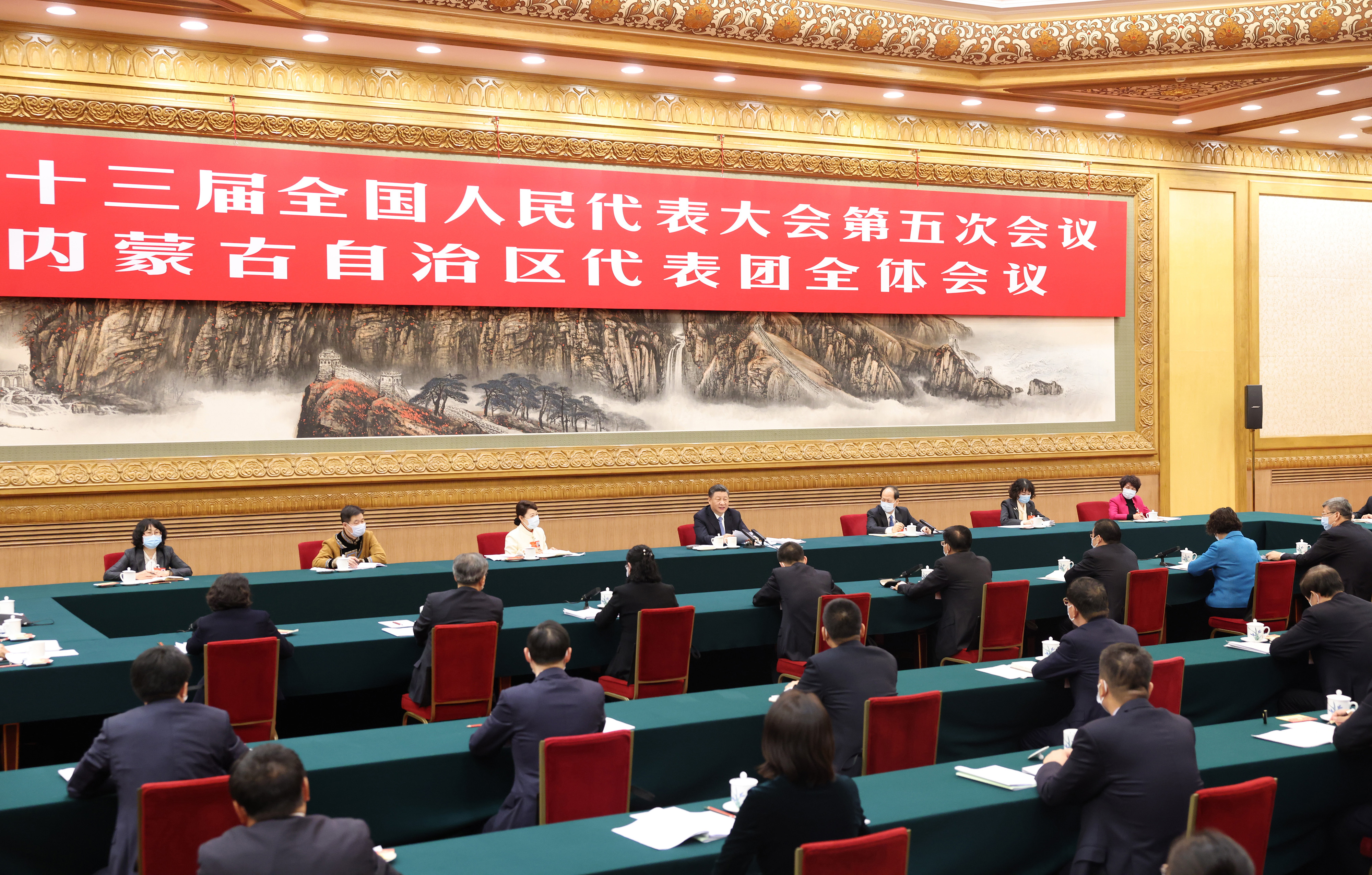 2022年3月5日，習近平總書記參加十三屆全國人大五次會議內蒙古代表團的審議。